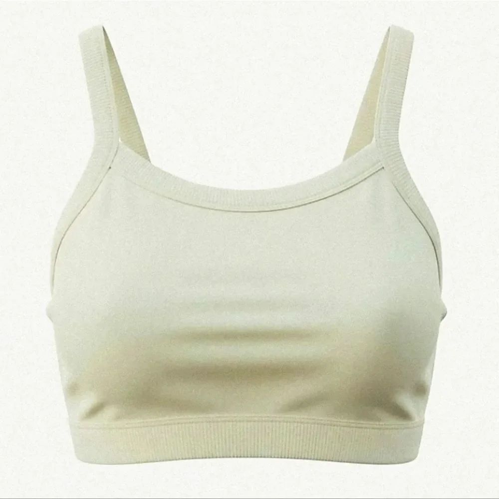 Great Condition- Yogalicious Cream Sports Bra
